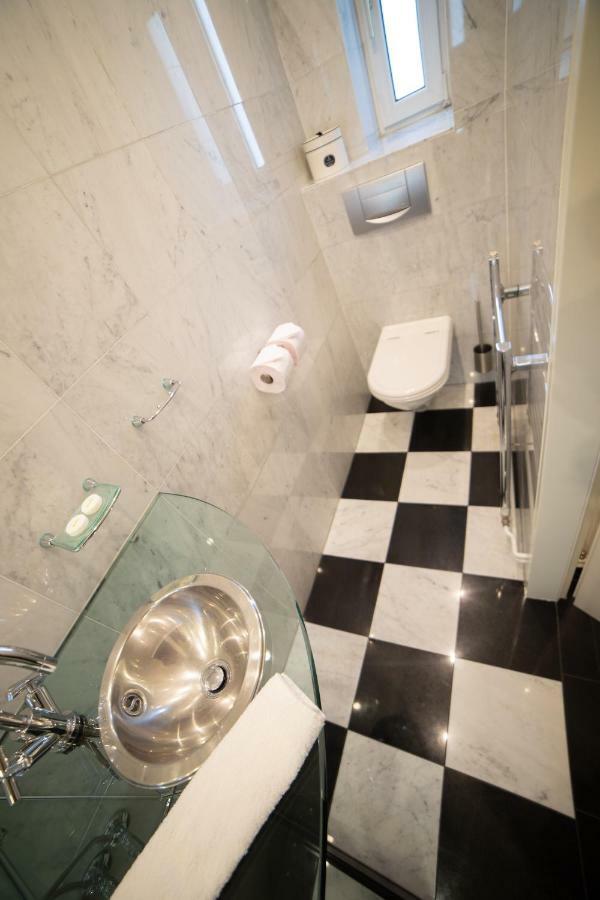 Easy Vienna Penthouse Lägenhet Exteriör bild